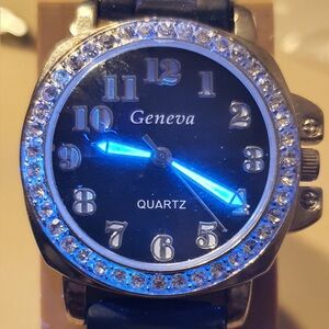 🦋10/$20🦋 Geneva Silver/Black Rhinestone Silicone Women's Watch